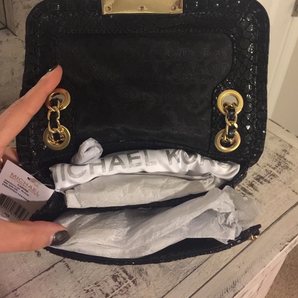 NWT Michael Kors Carine Python Shoulder Bag - Picture 4 of 8